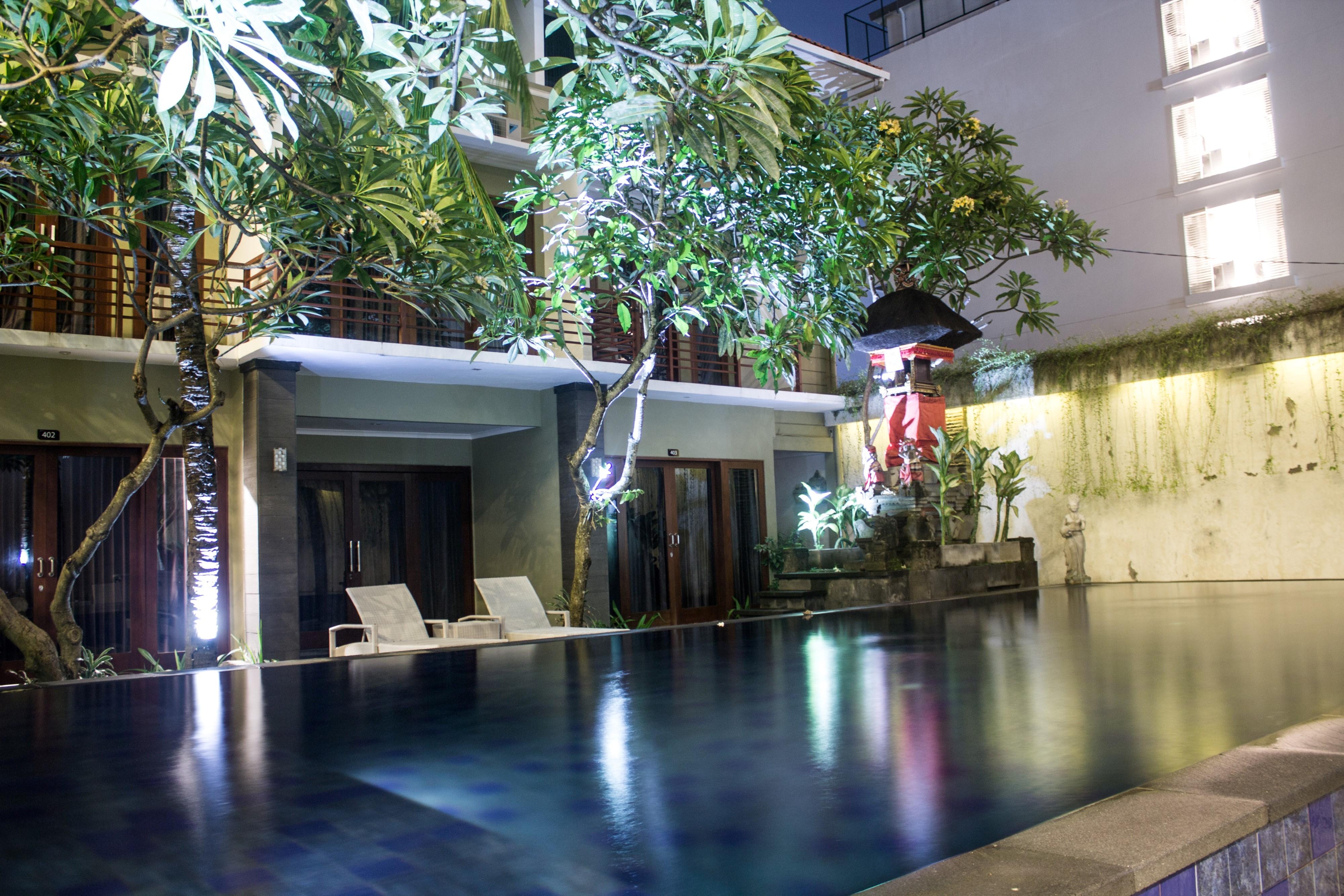 Transera Kamini Legian Hotel Екстериор снимка
