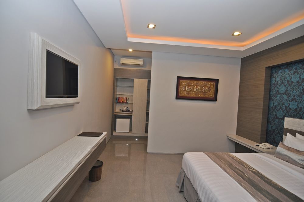 Transera Kamini Legian Hotel Екстериор снимка