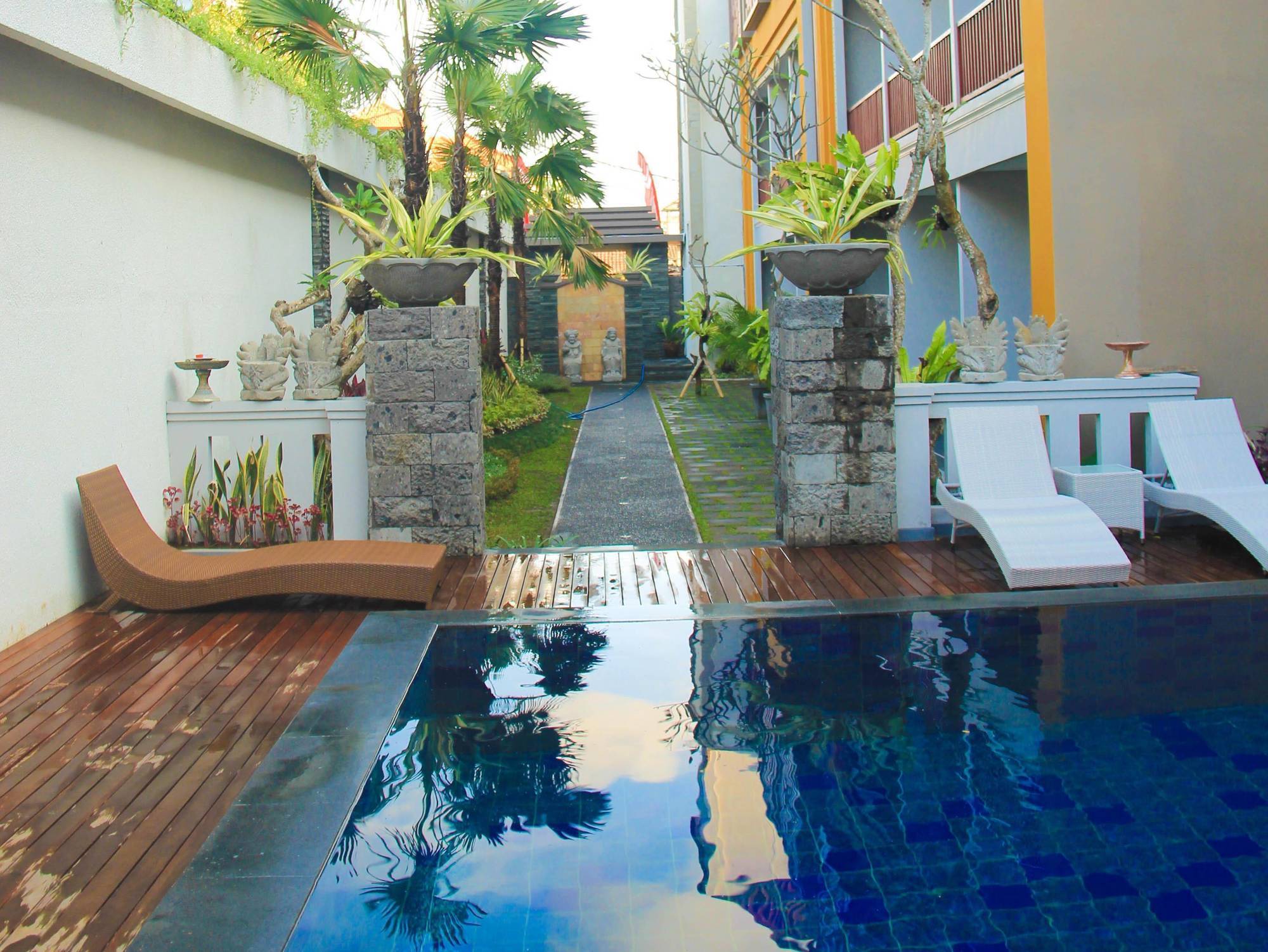 Transera Kamini Legian Hotel Екстериор снимка