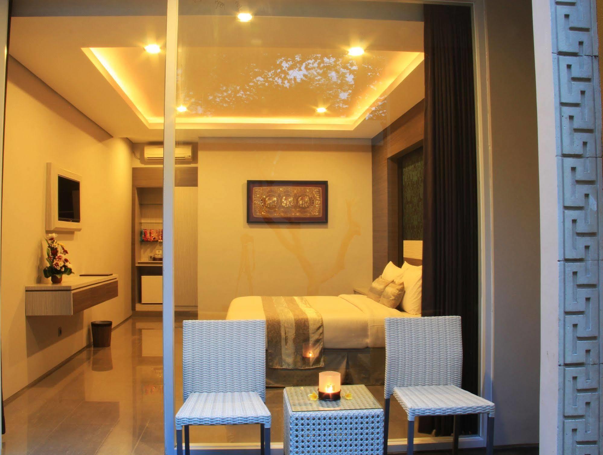 Transera Kamini Legian Hotel Екстериор снимка