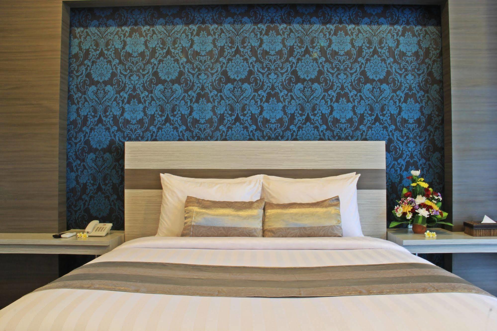 Transera Kamini Legian Hotel Екстериор снимка