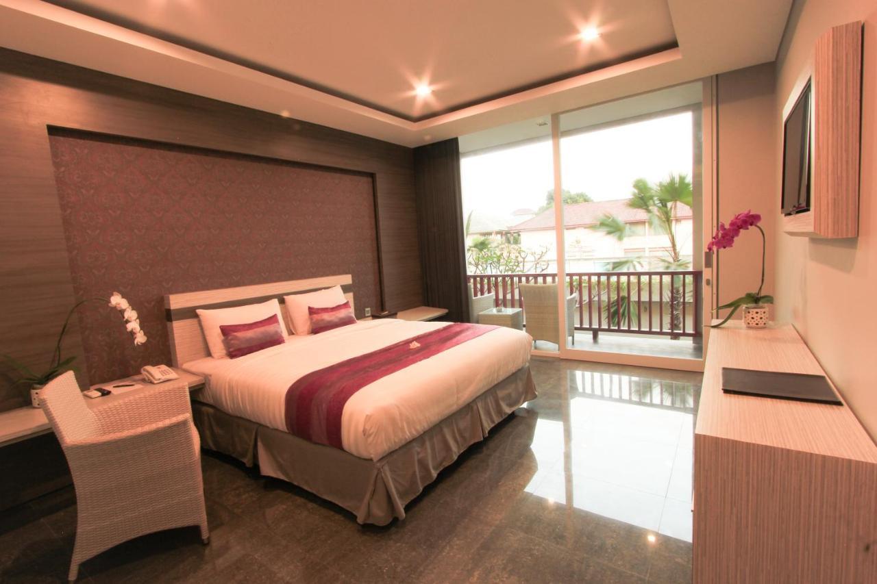Transera Kamini Legian Hotel Екстериор снимка